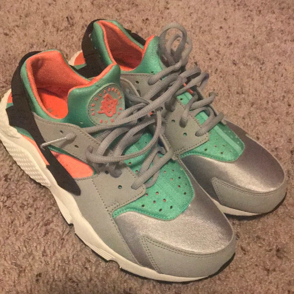 Air Huaraches size:10